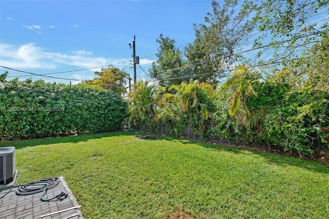 Building Photo - 3604 SW 60th Ave