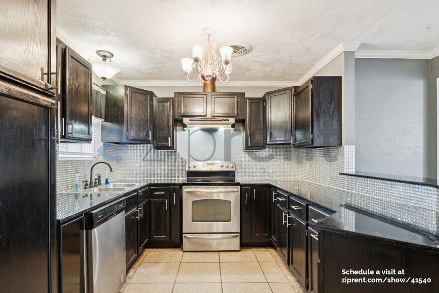 Building Photo - 1624 Petroleum Dr
