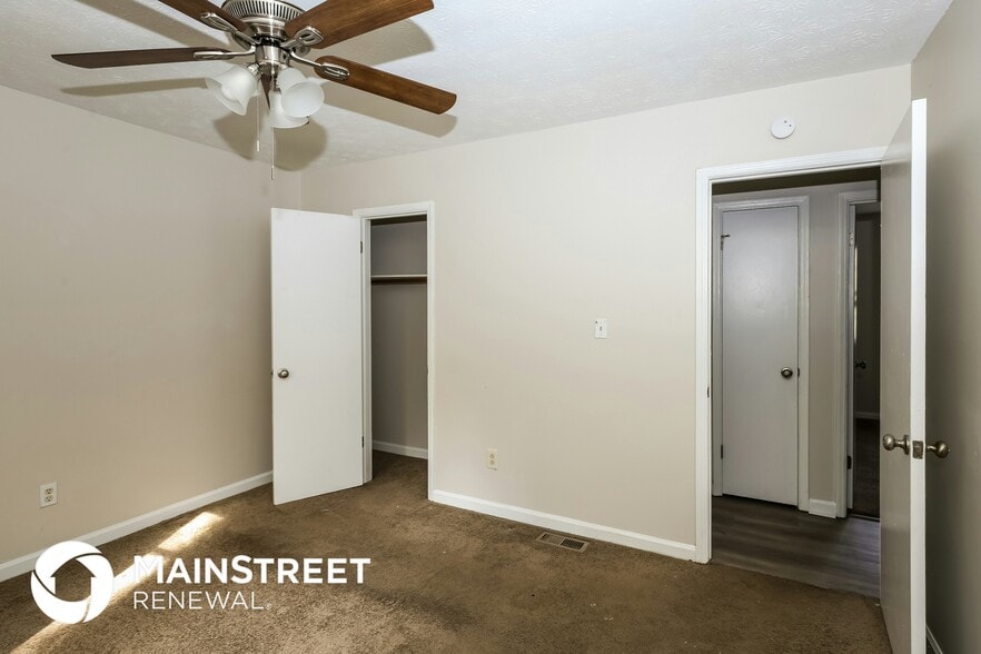 Building Photo - 4863 Invermere Trail