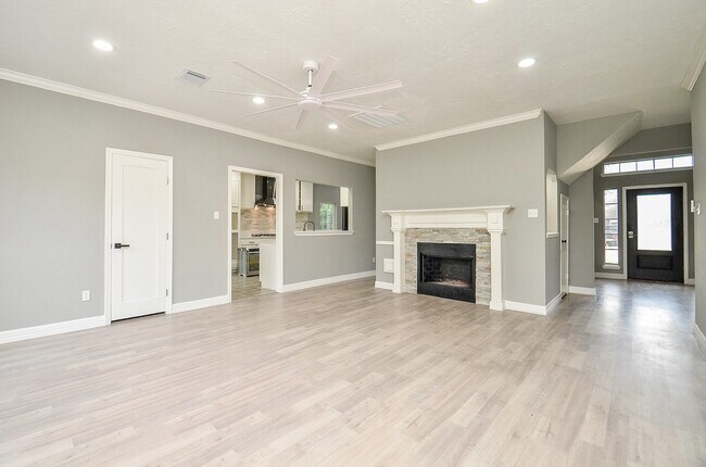 Building Photo - 9211 Abbey Chase Ln