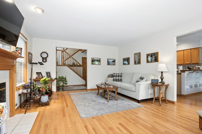 Building Photo - 406 Kresswood Dr
