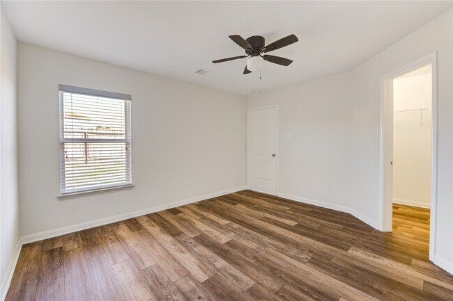 Building Photo - 8839 Hazel Rose Sky Dr