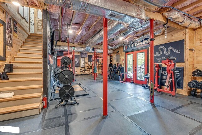 Building Photo - 1007 Shadyside Dr