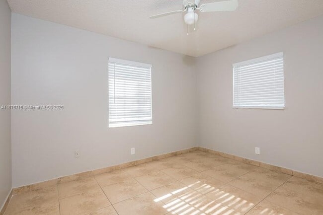 Building Photo - 2424 Angler Dr