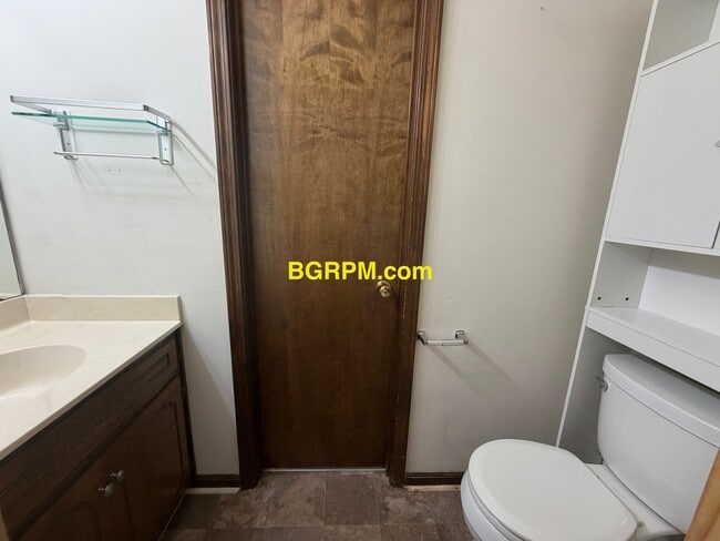 Building Photo - Remodeled 3 Bedroom Home
