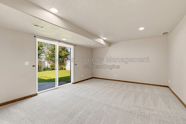 Building Photo - 17415 E Shamrock Ct