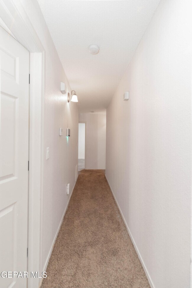 Building Photo - 12865 Little Misty Ln