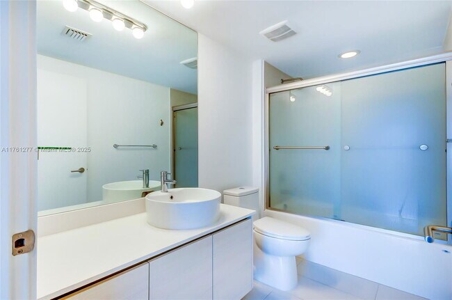 Building Photo - 4250 Biscayne Blvd