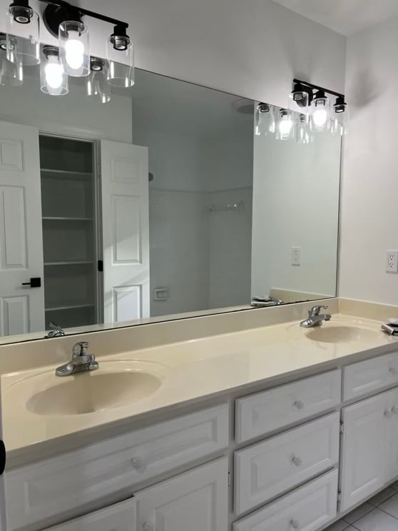 Bathroom - 5 Oakwind Ct