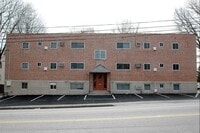 Building Photo - Larchmont Terrace