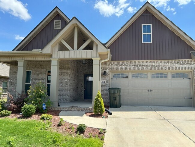 Building Photo - 284 Susan Lynn Dr