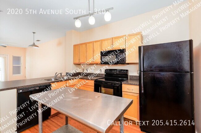 Building Photo - 2020 5th Ave S