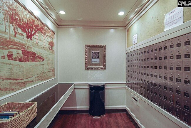 Building Photo - sp185