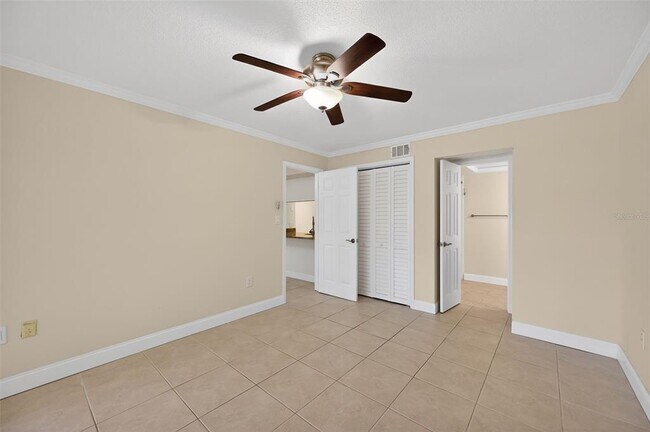 Building Photo - 4758 Jasper Dr