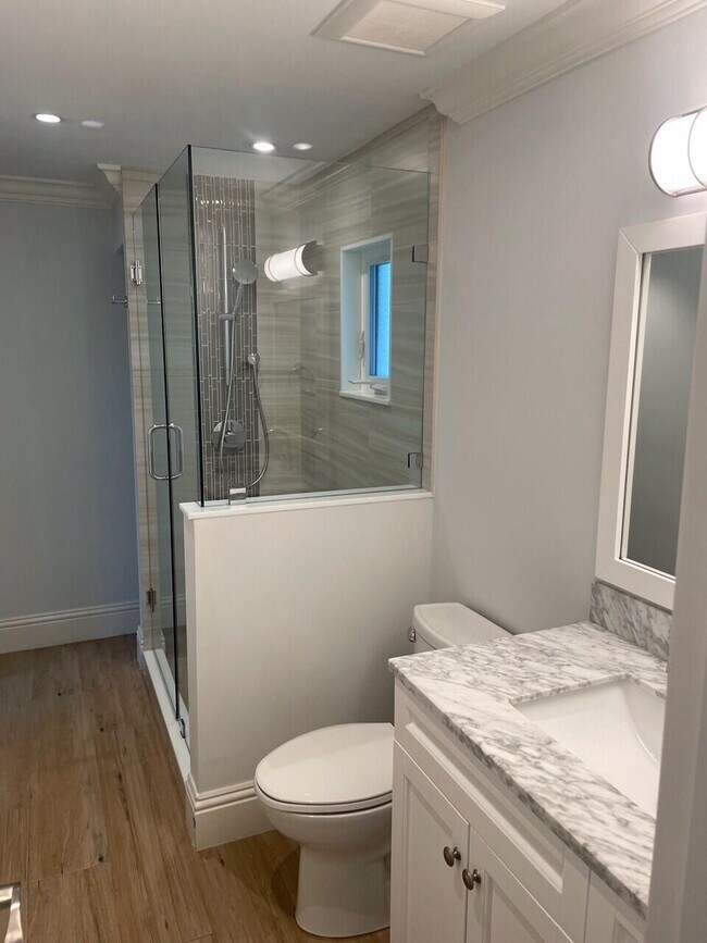 Building Photo - 1611 Treemont Ave