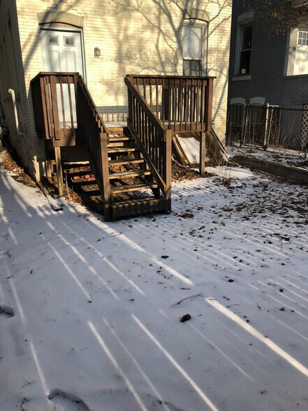 Building Photo - 113-1 Ivy St