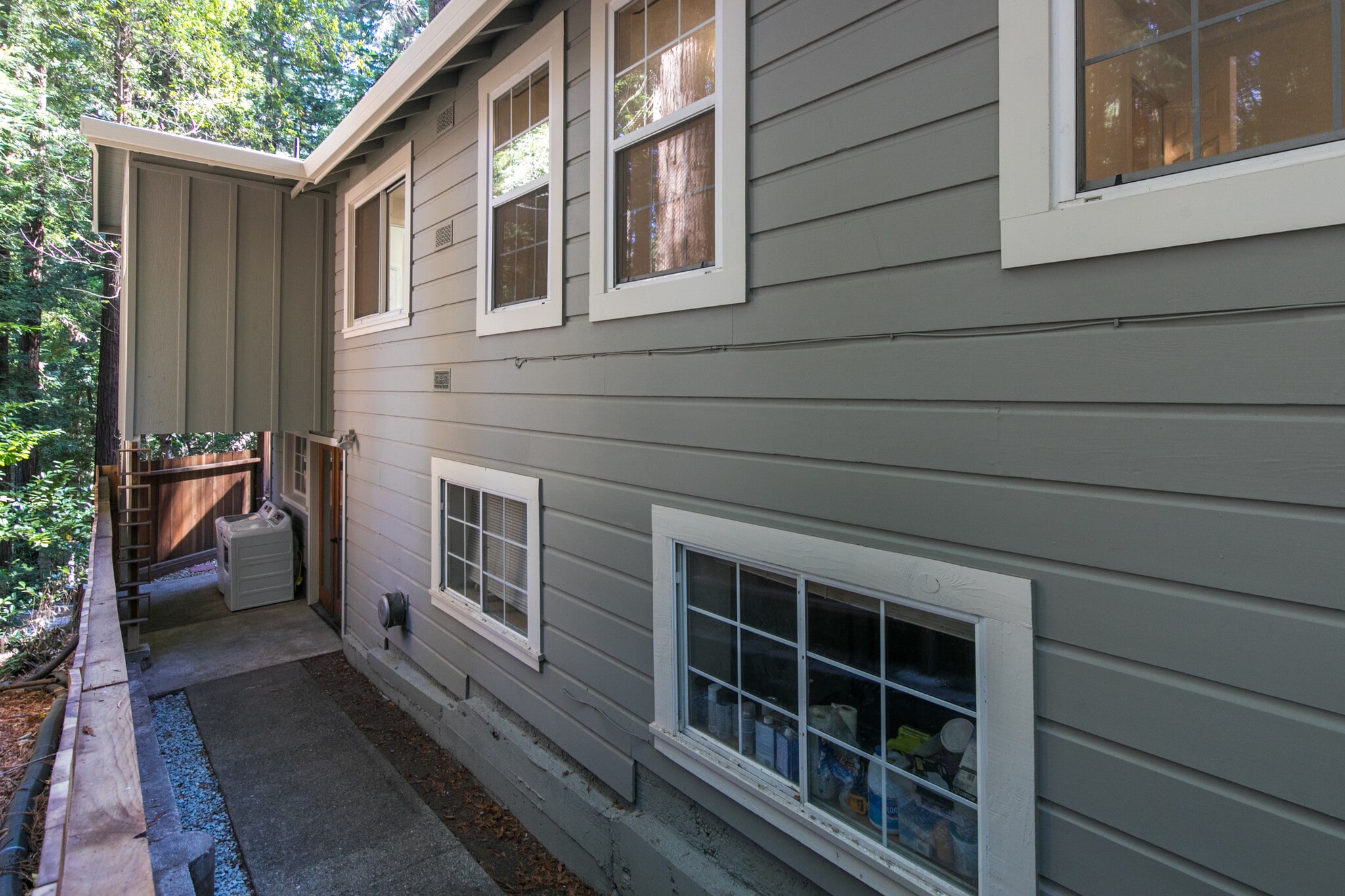 Building Photo - 504 Eden Ave