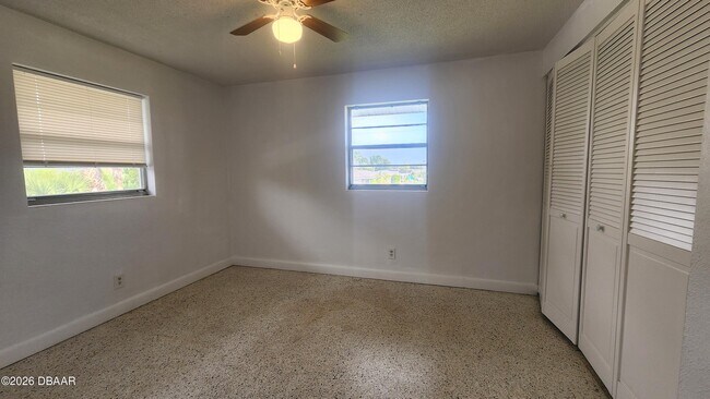 Building Photo - 1750 S Palmetto Ave