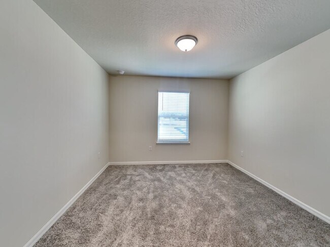 Building Photo - 3187 Emerald Acrs Ln