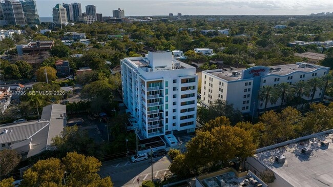 Building Photo - 2740 SW 28th Terrace