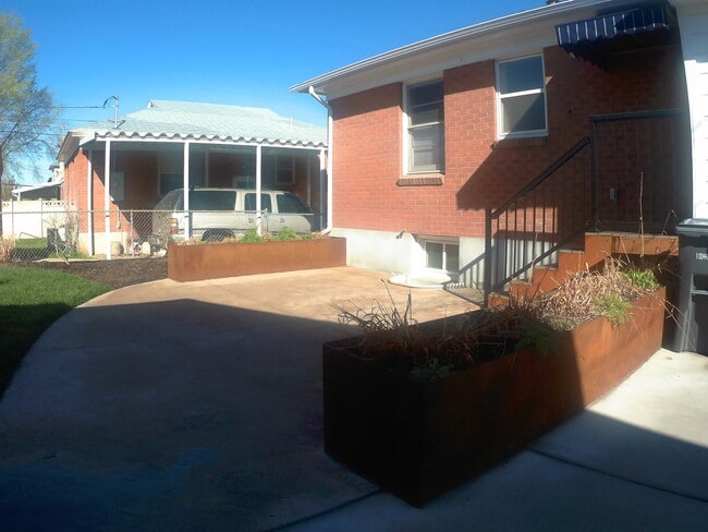 Building Photo - 4 Bed Beautiful Refurbished Sugarhouse Home