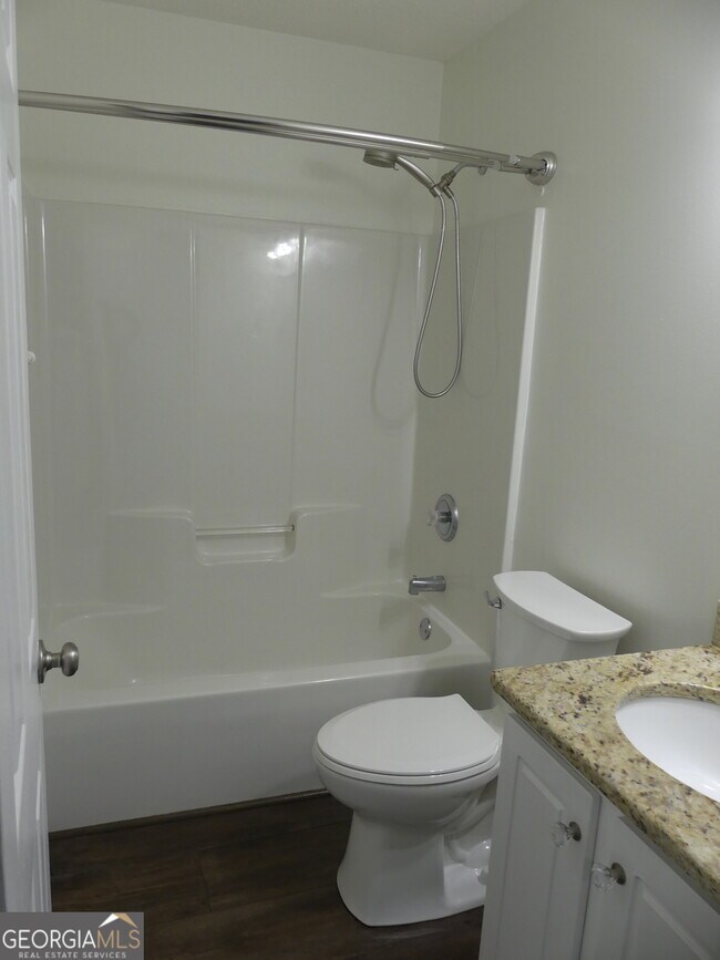 Building Photo - 36 Saratoga Pl