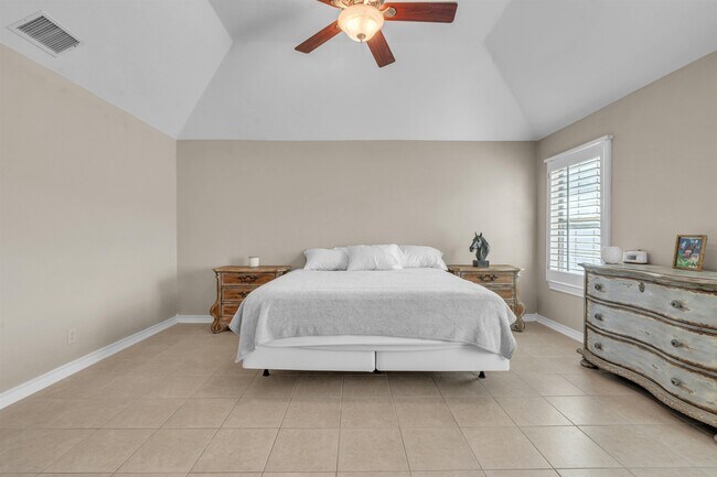 Building Photo - 3814 Sandcliff Dr