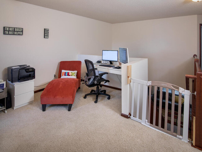 Building Photo - 501 Stonewood Ln