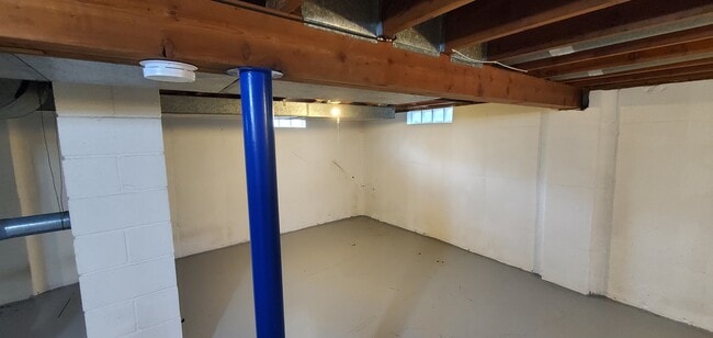 Building Photo - 1163 Higgins Ave