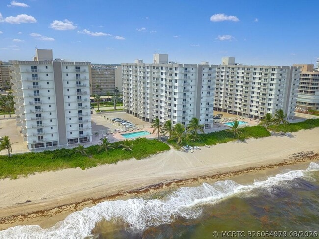 Building Photo - 3221 S Ocean Blvd