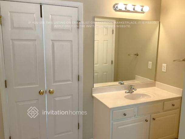 Building Photo - 4104 Roslindale Ln