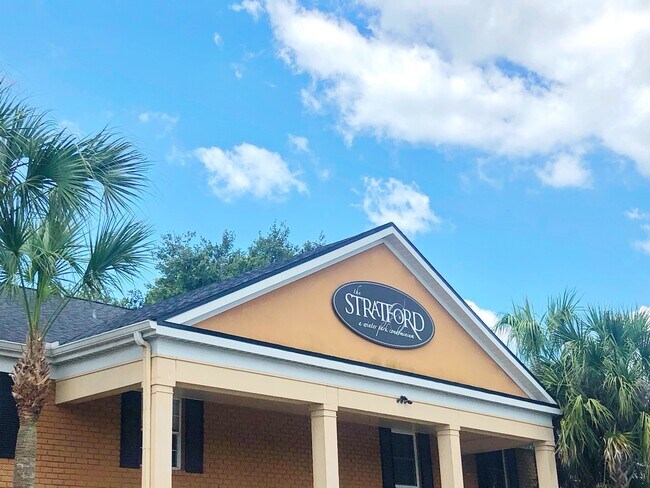 Building Photo - STRATFORD CONVENIENT 1/1 CONDO IN SEMINOLE...