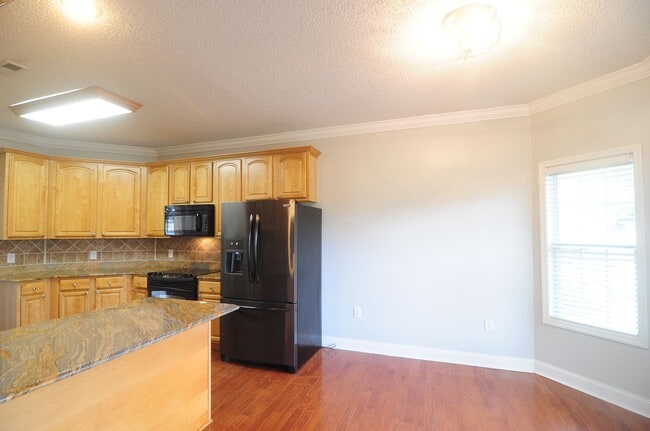 Building Photo - 5016 Liberty Park Cir SE