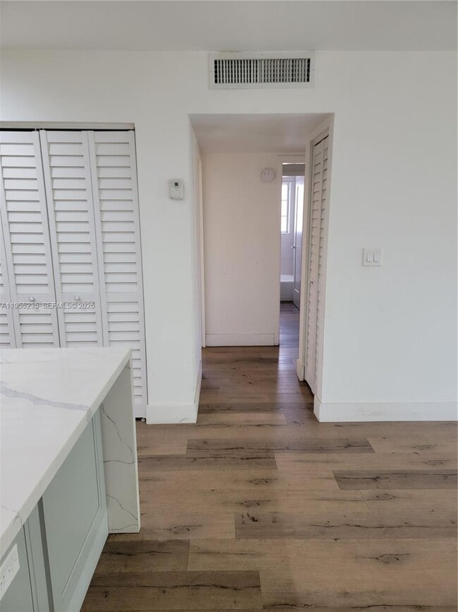 Building Photo - 5112 NW 79th Ave