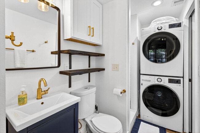 Building Photo - 1317 E Diana St