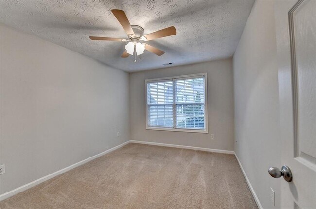 Building Photo - 310 Andrew Ridge Dr