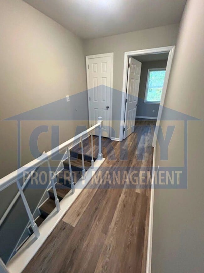Building Photo - Two bedroom townhome in Hixson!