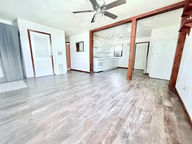 Building Photo - 3-Bed House in Waterloo