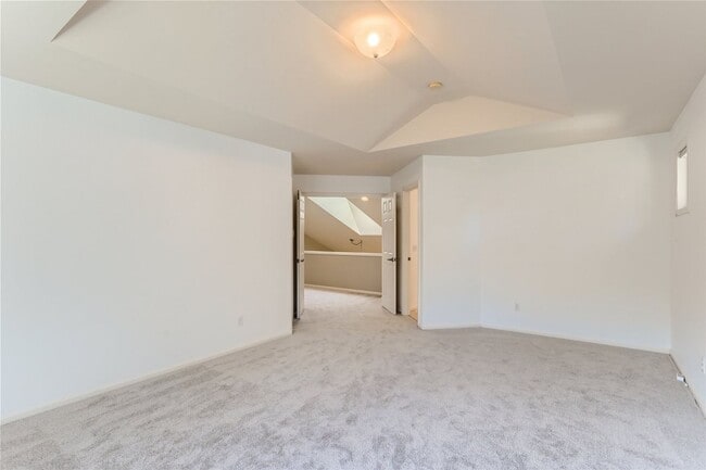 Building Photo - 4Bd/2.5Ba Redmond House