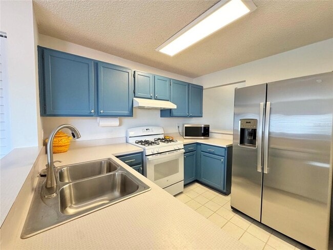 Building Photo - 715 Magnolia Pl