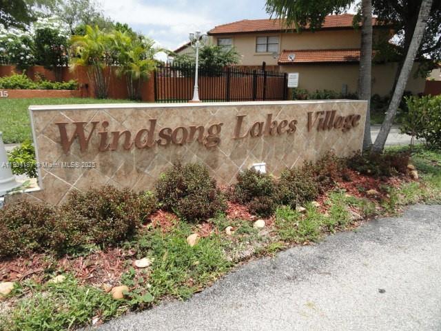 Primary Photo - 9905 NW 9th St Cir