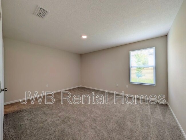 Building Photo - 1292 Pangola Dr