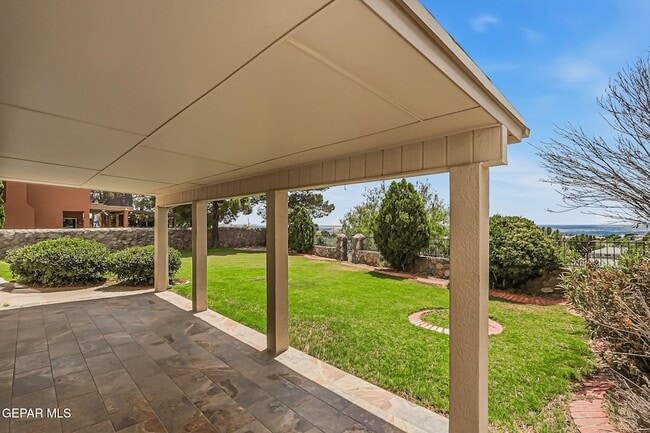 Building Photo - 825 Dulce Tierra Dr