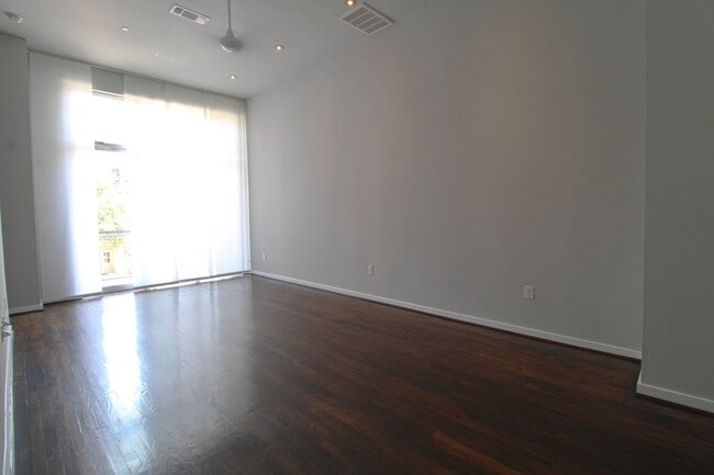 Building Photo - 116 Newell Ave