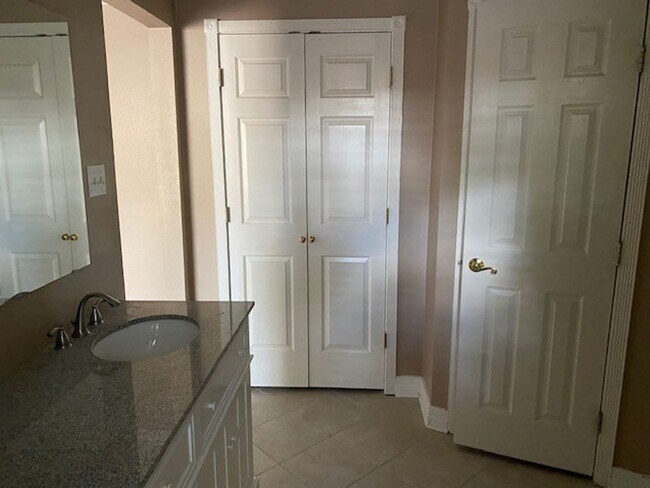 Building Photo - Lovely well cared for home on an extensive landscaped corner lot! Spacious family room with high ...