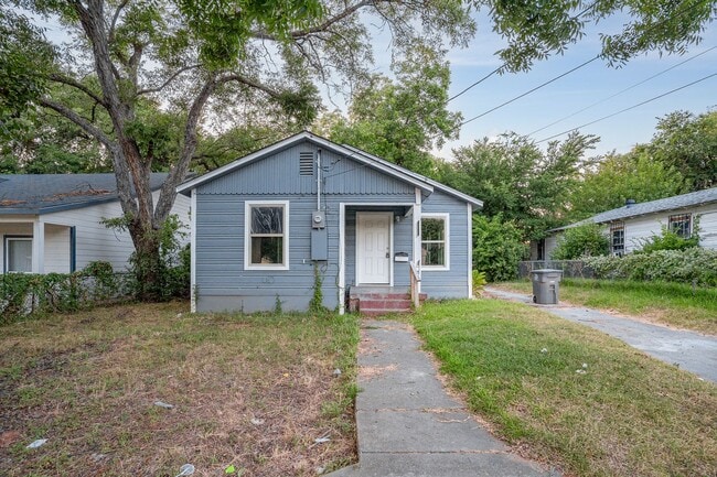 Building Photo - Beautiful affordable 4BD/2BA home!