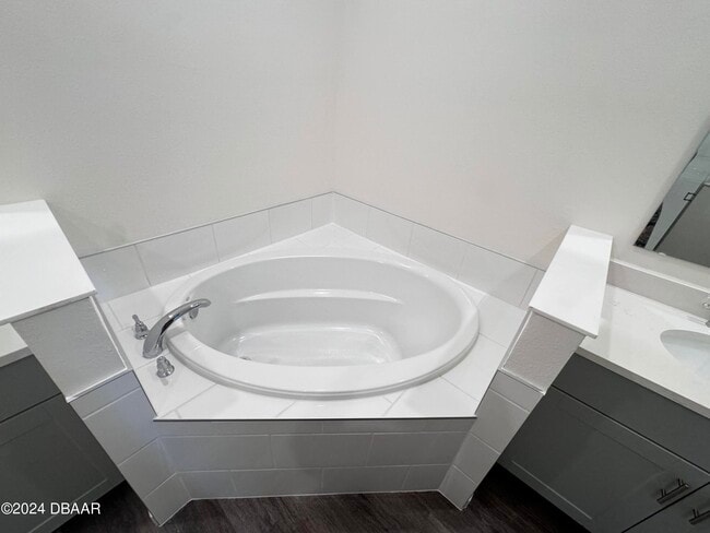 Building Photo - 341 Merimont Ln