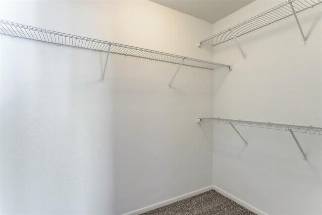 Building Photo - 1405 Castle Ct