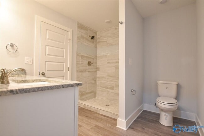Building Photo - 300 Stone Hill Dr
