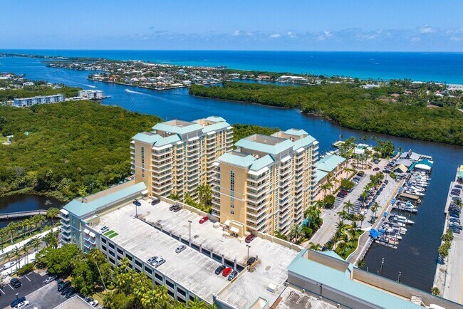 Building Photo - 700 E Boynton Beach Blvd